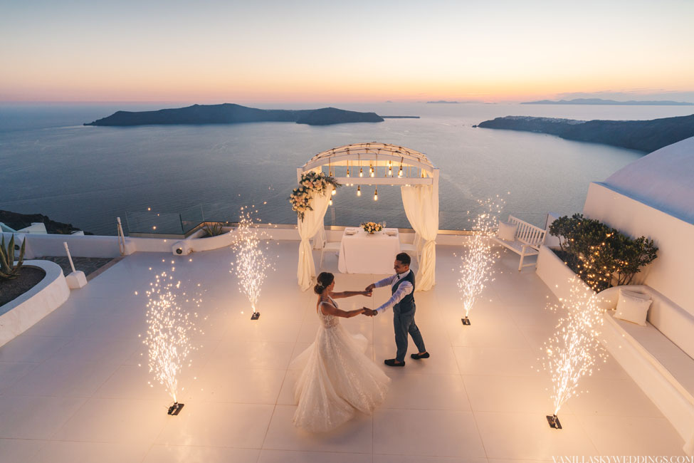 andromeda_villas_elopement_santorini_greece_fairytale-intimate-ceremony-reception